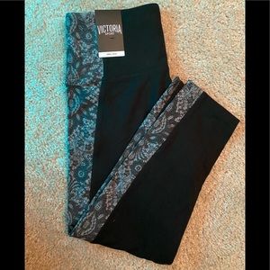 Victoria’s Secret Capri Sport Pants